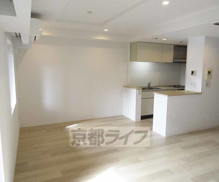 パインフィールド洛東の居間