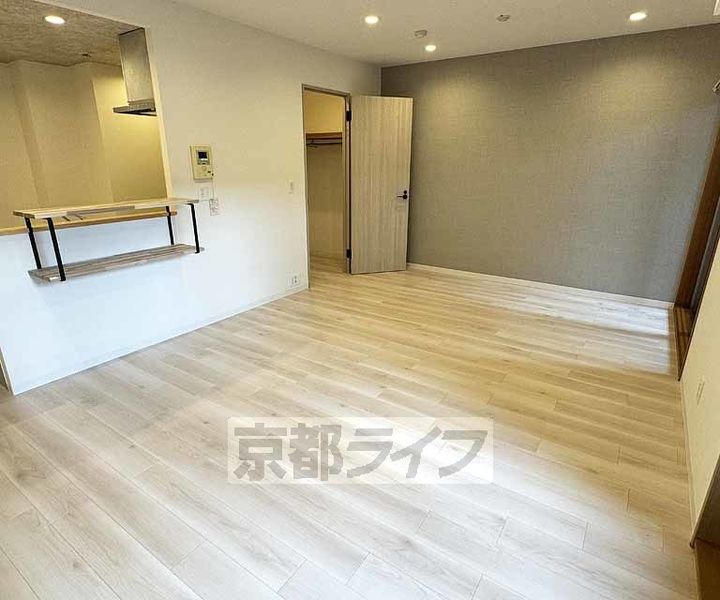 パインフィールド洛東106の居間