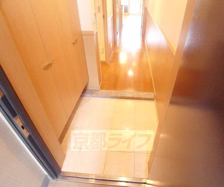 パインフィールド洛東の玄関