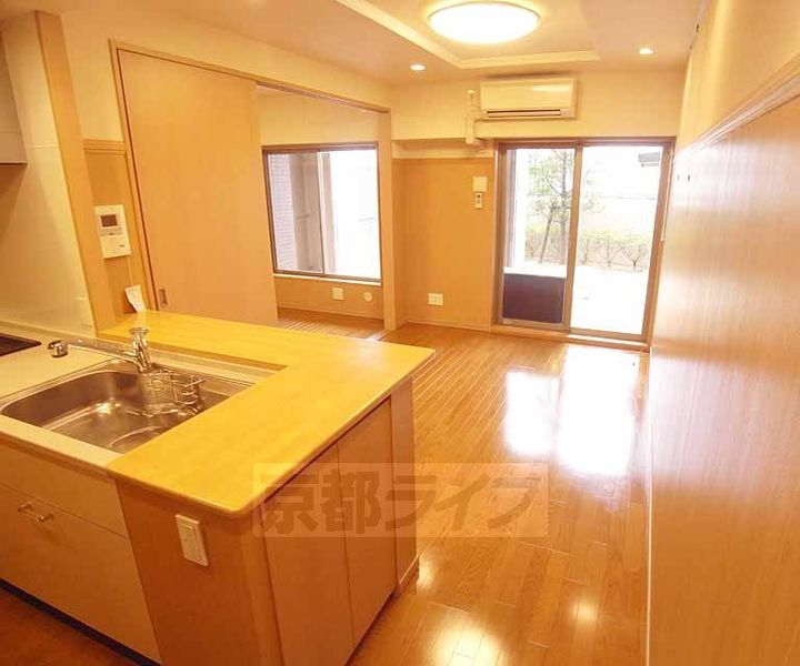 パインフィールド洛東の居間