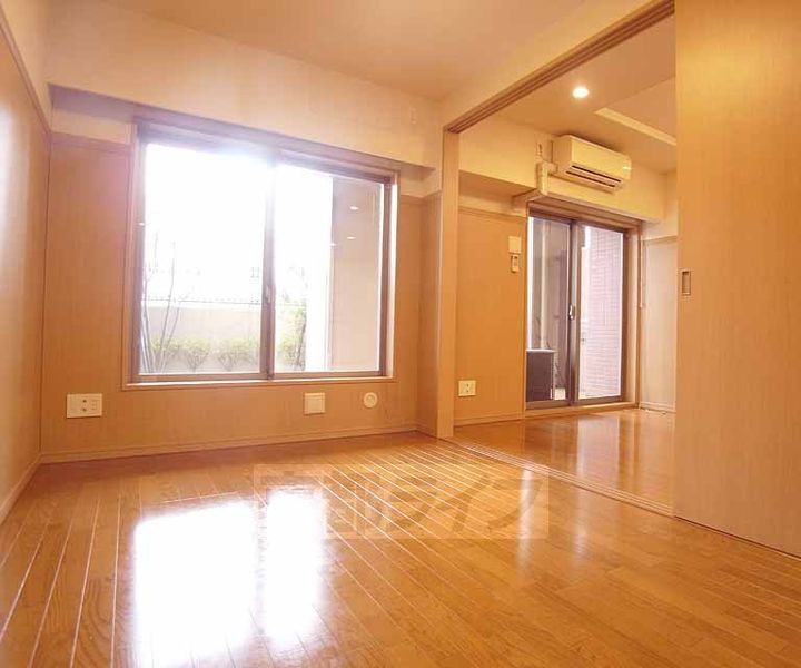 パインフィールド洛東の居間