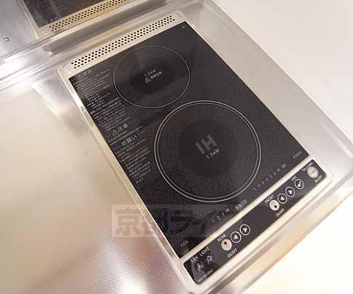 京都府京都市伏見区日野岡西町の賃貸アパートのキッチン