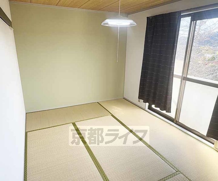 メゾン小野202の居間