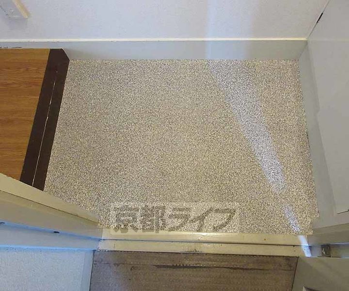 中川ハイツ105の玄関
