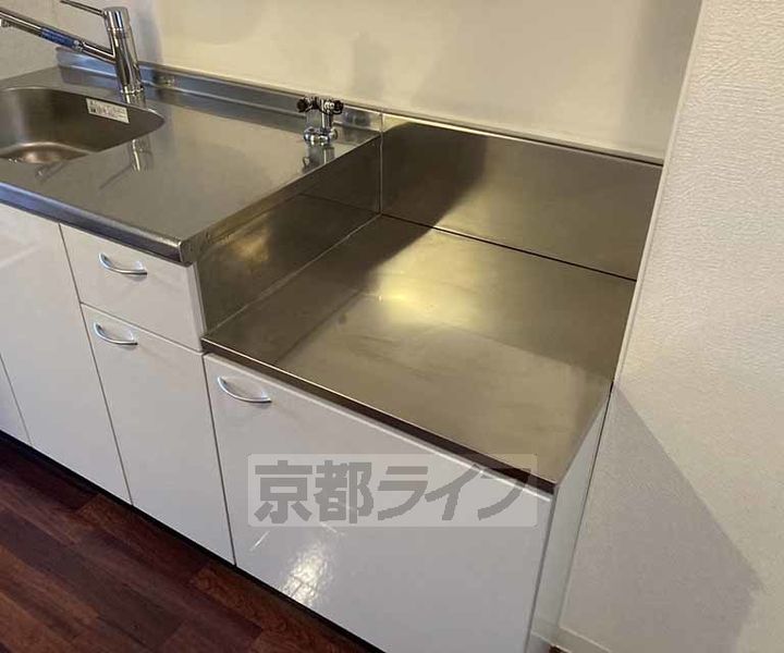 サムパティーク山科202のキッチン