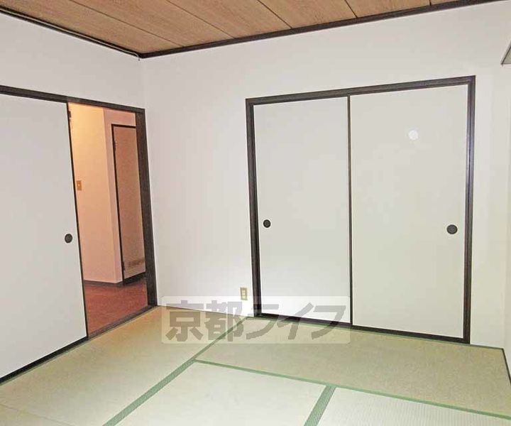 ハウス高岩101の居間