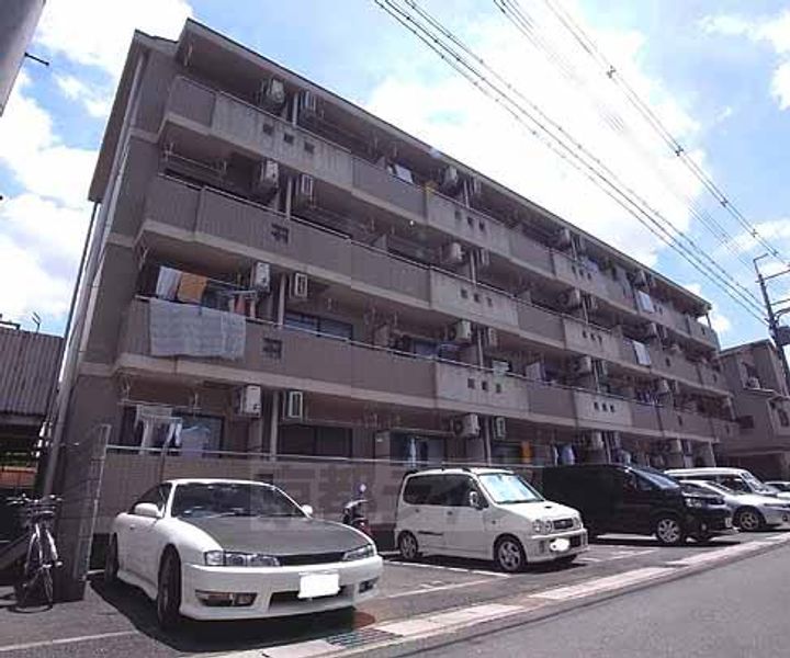 カーサヴェルディー406の外観