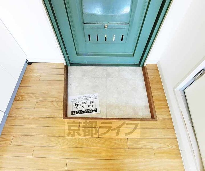 京都府乙訓郡大山崎町大山崎藤井畑の賃貸マンションの玄関