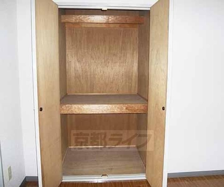 グラシィオ中久世403の内装