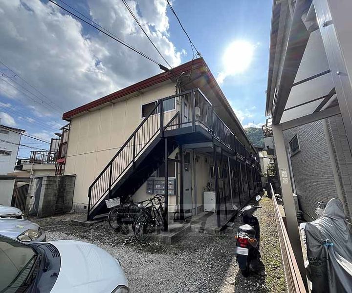 京都府乙訓郡大山崎町字大山崎小字傍示木の賃貸アパートの外観