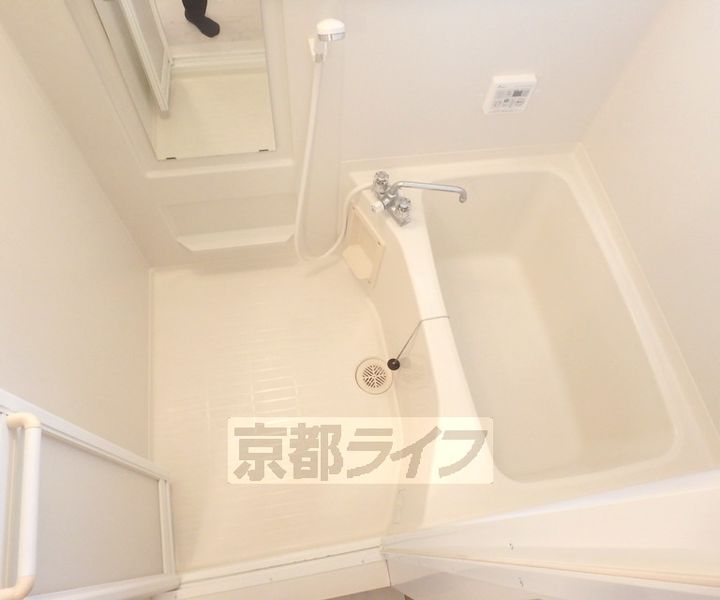 京都府京都市南区久世殿城町の賃貸アパートの風呂