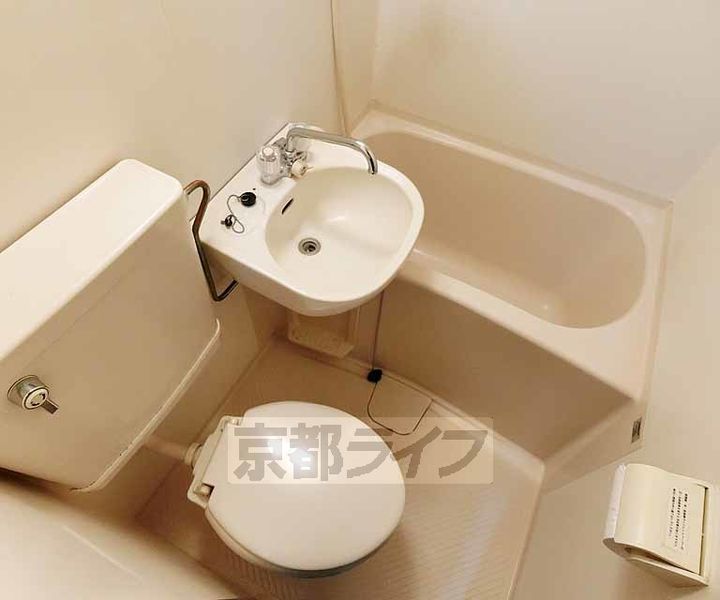 京都府向日市鶏冠井町山畑の賃貸マンションの風呂