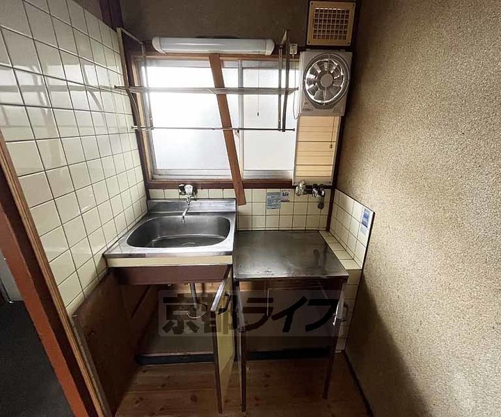 第二椿荘201のキッチン