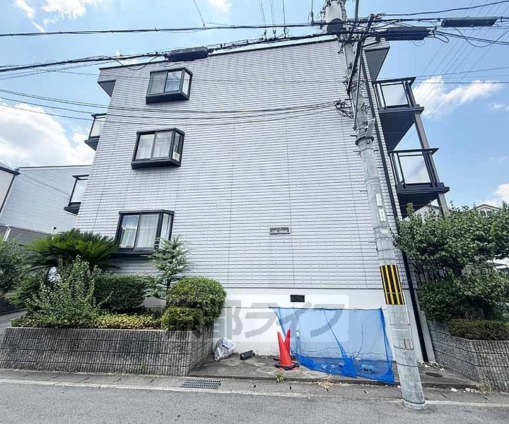 ヴィラアバンセ305の外観