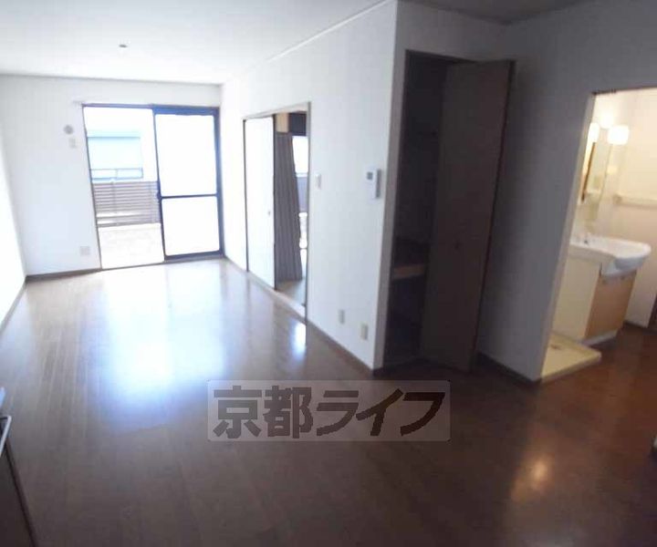 セジュールサンダイヤ107の居間