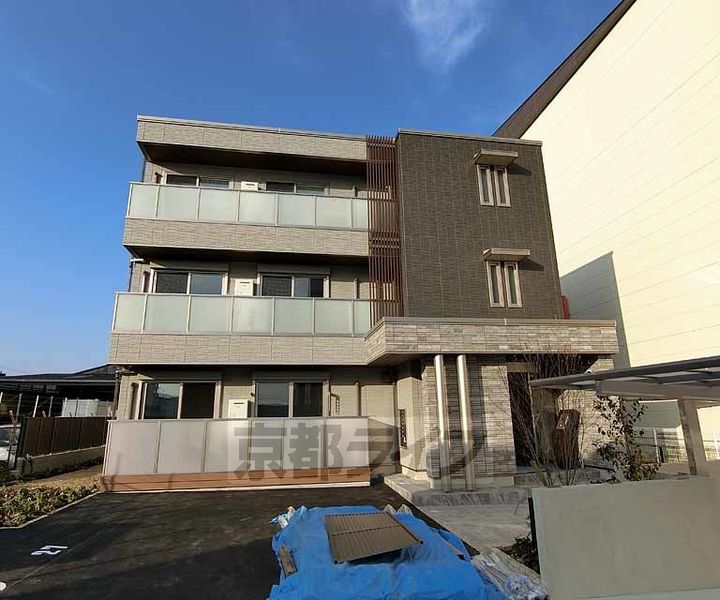 京都府京都市南区久世殿城町の賃貸アパートの外観