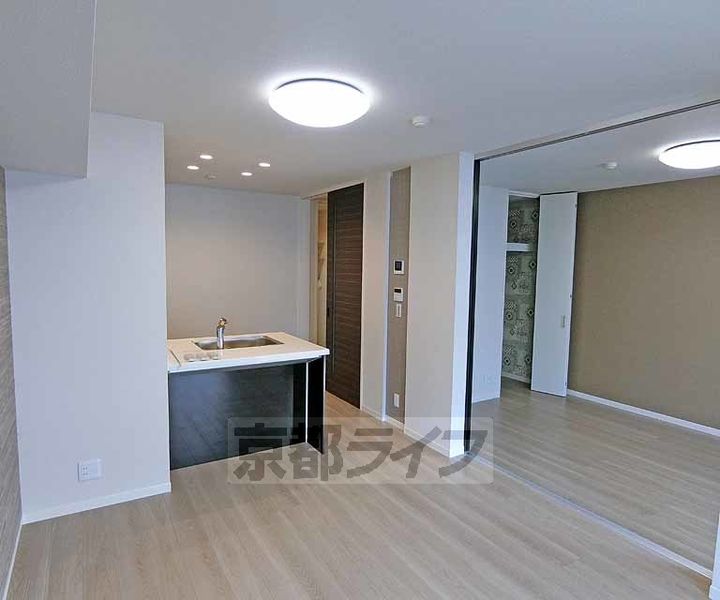 京都府京都市南区久世殿城町の賃貸アパートの居間