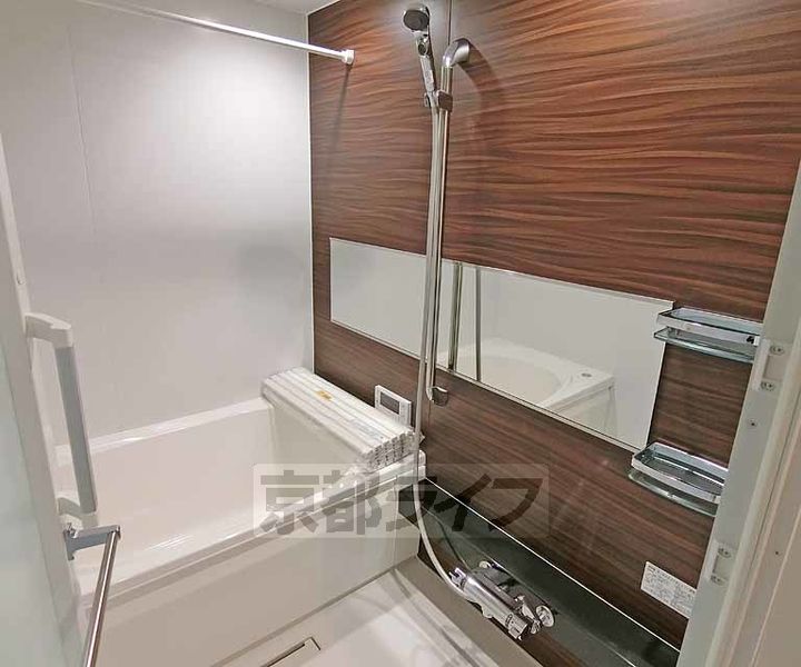 京都府京都市南区久世殿城町の賃貸アパートの風呂