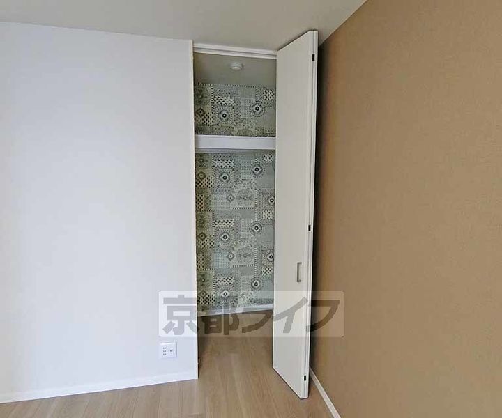 京都府京都市南区久世殿城町の賃貸アパートの内装