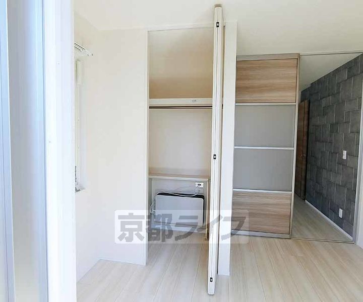 京都府向日市寺戸町飛龍の賃貸アパートの内装