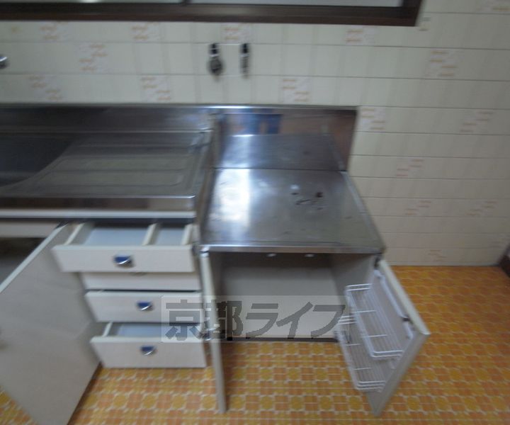 京都府向日市上植野町御塔道(一戸建)の賃貸物件-のキッチン