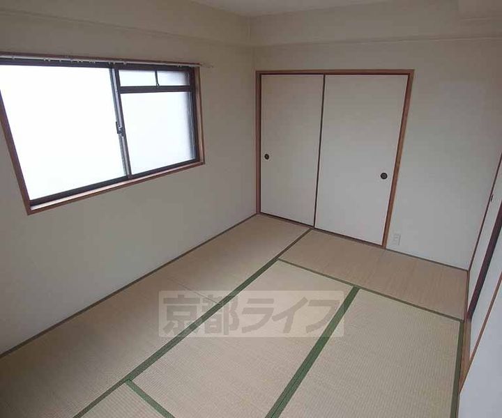 京都府京都市南区久世中久世町1丁目の賃貸マンションの居間