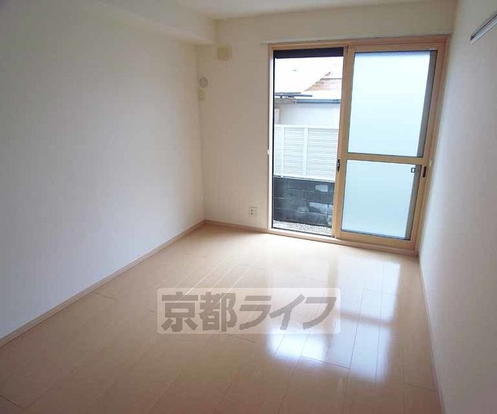 ヴィルヌーブ今里105の居間