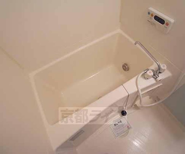京都府長岡京市開田3丁目の賃貸アパートの風呂