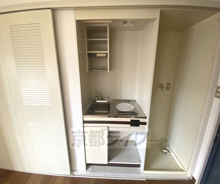 京都府京都市北区紫竹上緑町の賃貸マンションのキッチン