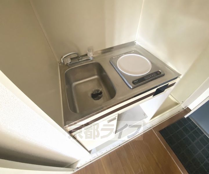 京都府京都市北区紫竹上緑町の賃貸マンションのキッチン