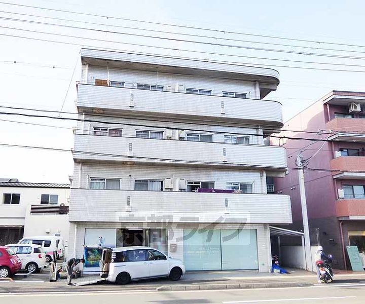 京都府京都市右京区嵯峨釈迦堂門前瀬戸川町の賃貸マンションの外観