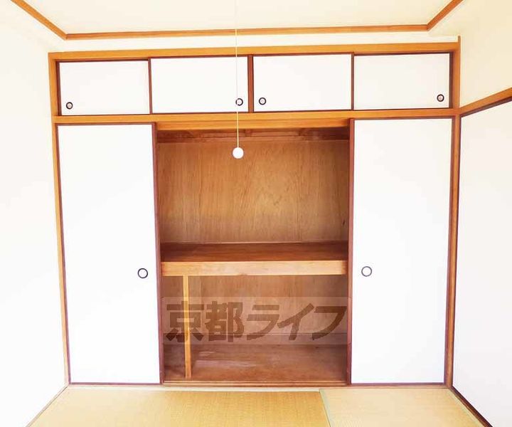 京都府京都市右京区嵯峨釈迦堂門前瀬戸川町の賃貸マンションの内装