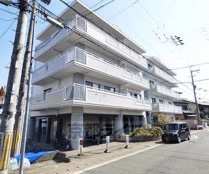 京都府京都市右京区梅津上田町の賃貸マンションの外観