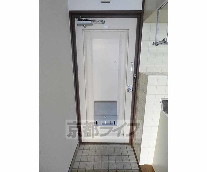京都府京都市左京区一乗寺樋ノ口町の賃貸アパートの玄関