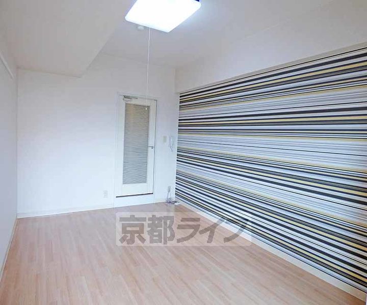 アルテハイム二条城の居間