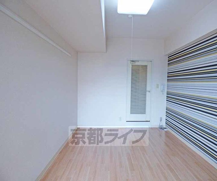 アルテハイム二条城の居間