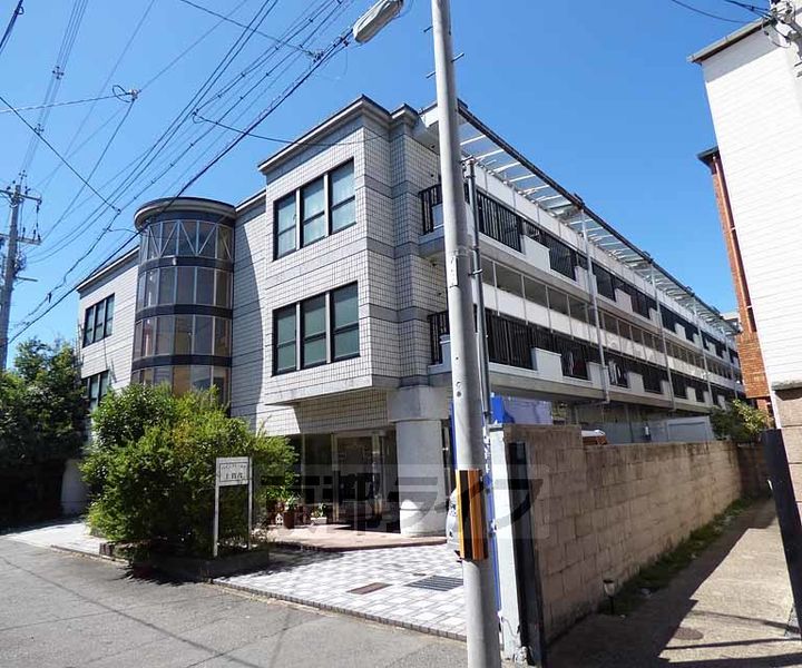 京都府京都市北区上賀茂朝露ケ原町の賃貸マンションの外観