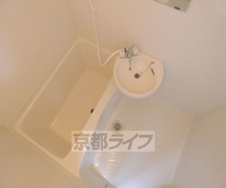 京都府京都市北区上賀茂朝露ケ原町の賃貸マンションの風呂