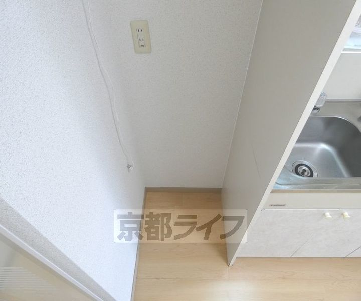 京都府京都市北区上賀茂朝露ケ原町の賃貸マンションの内装