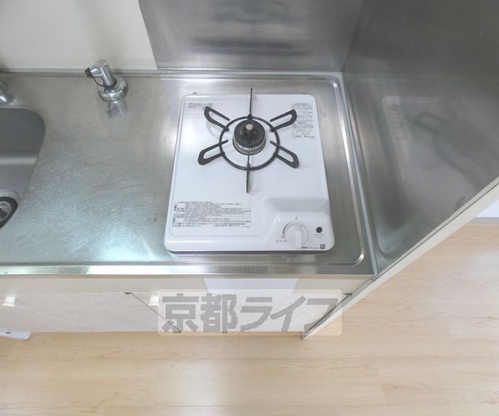 京都府京都市北区上賀茂朝露ケ原町の賃貸マンションのキッチン