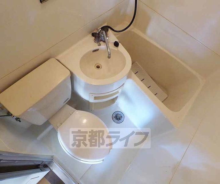 京都府京都市右京区嵯峨野秋街道町の賃貸マンションの風呂