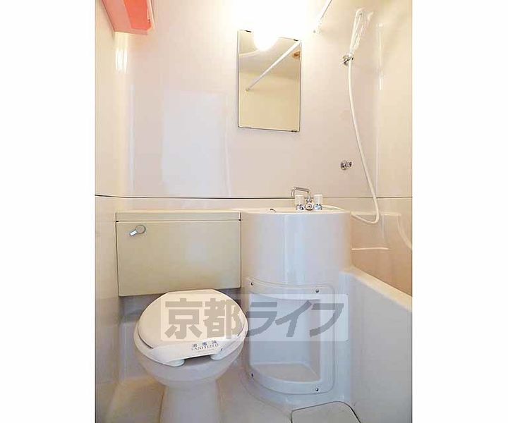 京都府京都市北区等持院中町の賃貸アパートの内装