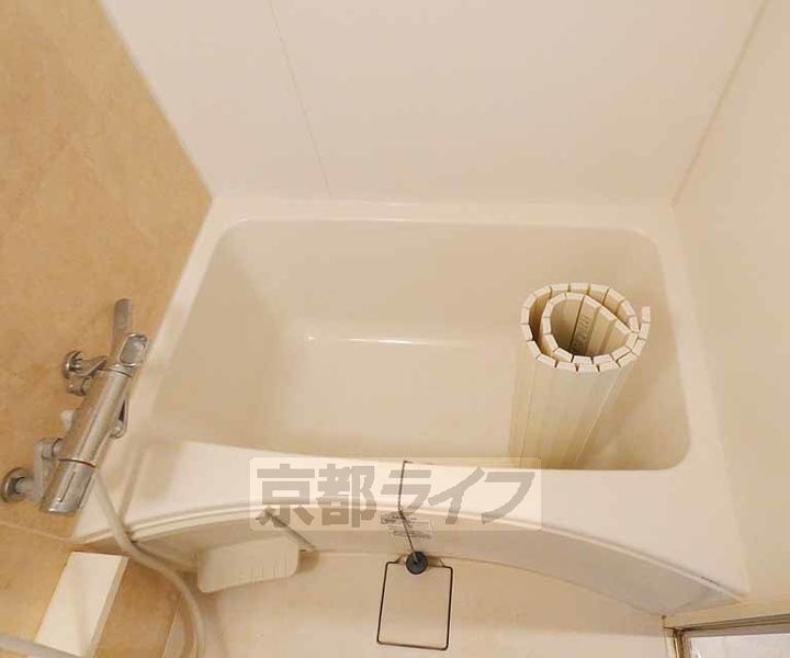 京都府京都市上京区中務町の賃貸マンションの風呂