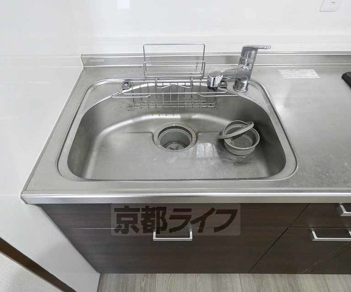 京都府京都市上京区中務町の賃貸マンションのキッチン