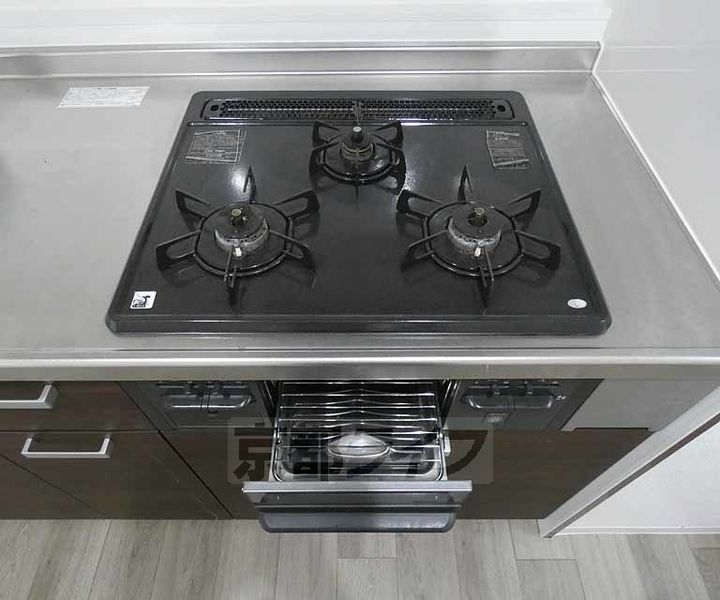 京都府京都市上京区中務町の賃貸マンションのキッチン