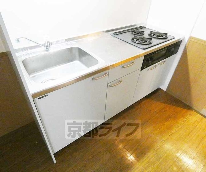 シャトーウメダ402のキッチン