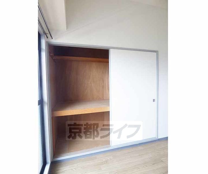 京都府京都市右京区西院西貝川町の賃貸マンションの内装