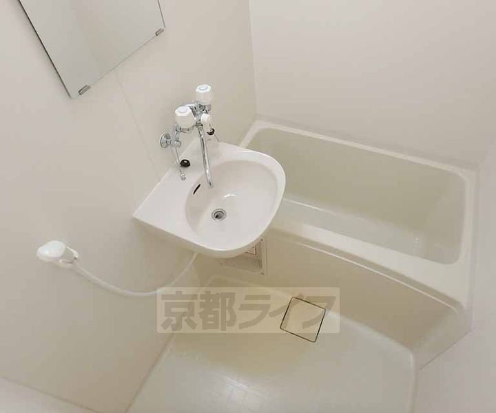 京都府京都市南区久世殿城町の賃貸アパートの風呂