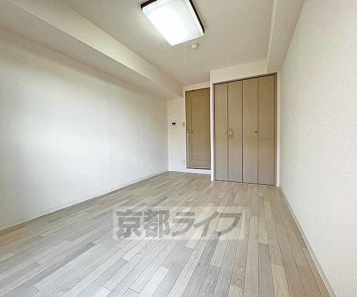 ベレヴュー東山601の居間