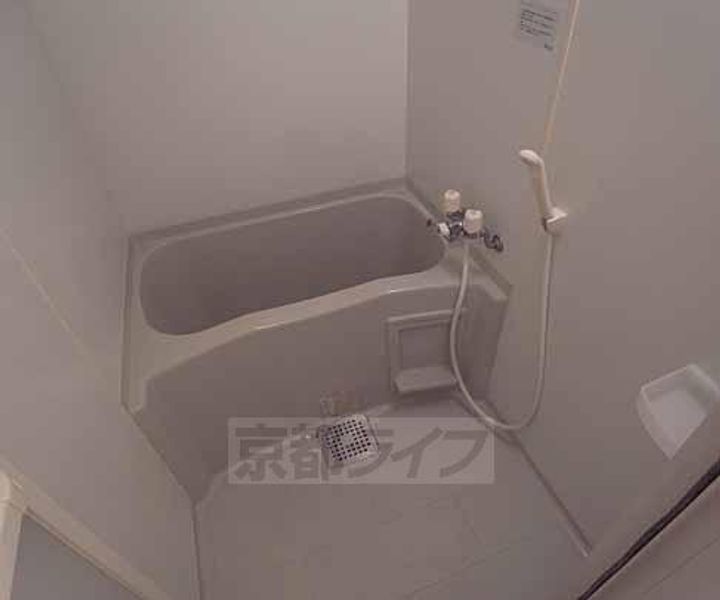 京都府京都市中京区西ノ京小堀町の賃貸マンションの風呂